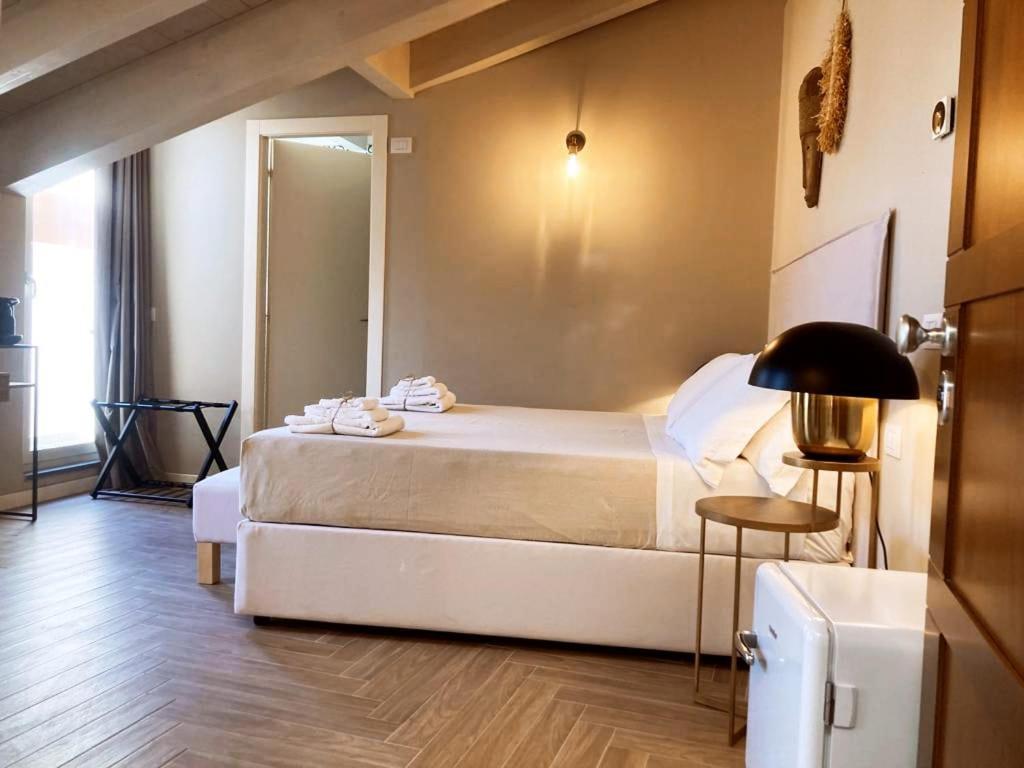 Gatto Bianco Rooms 42 Bergamo Luaran gambar
